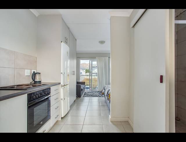 1 BEDROOM APARTMENT SOLD IN KLEIN PARYS
